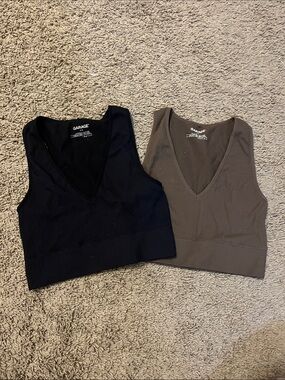 Garage Ribbed V-Neck Crop Tank — Black & Brown